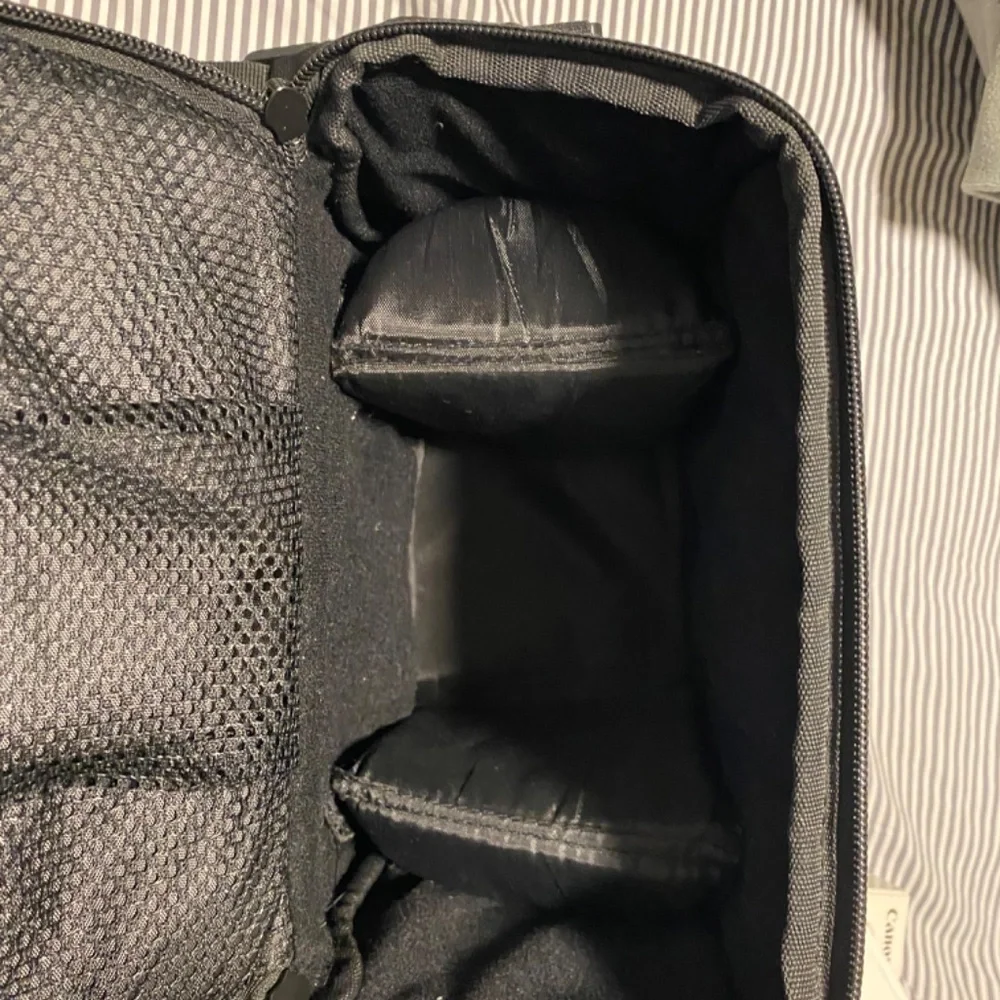 Case crown camera shoulder bag